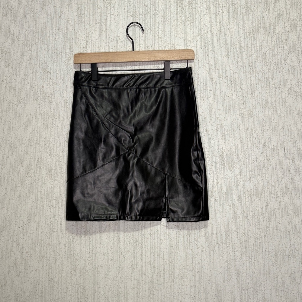 Elegant Faux Leather Black Leather Skort